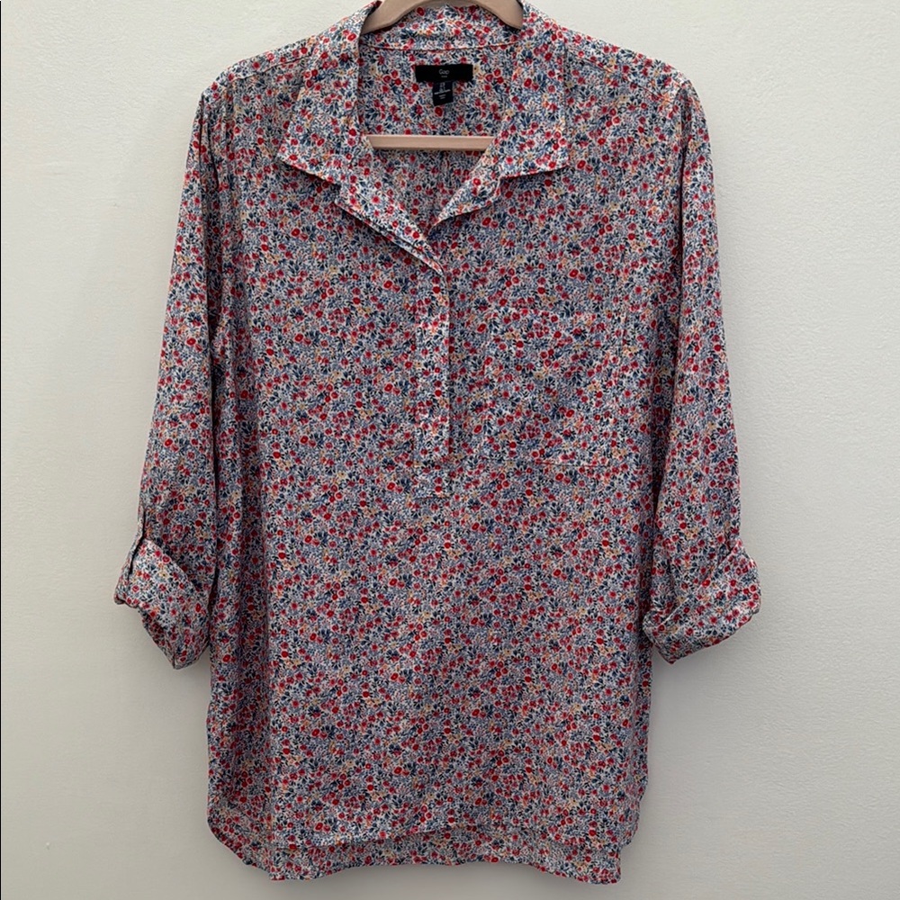 Women’s GAP Colorful Floral Button-Up Blouse